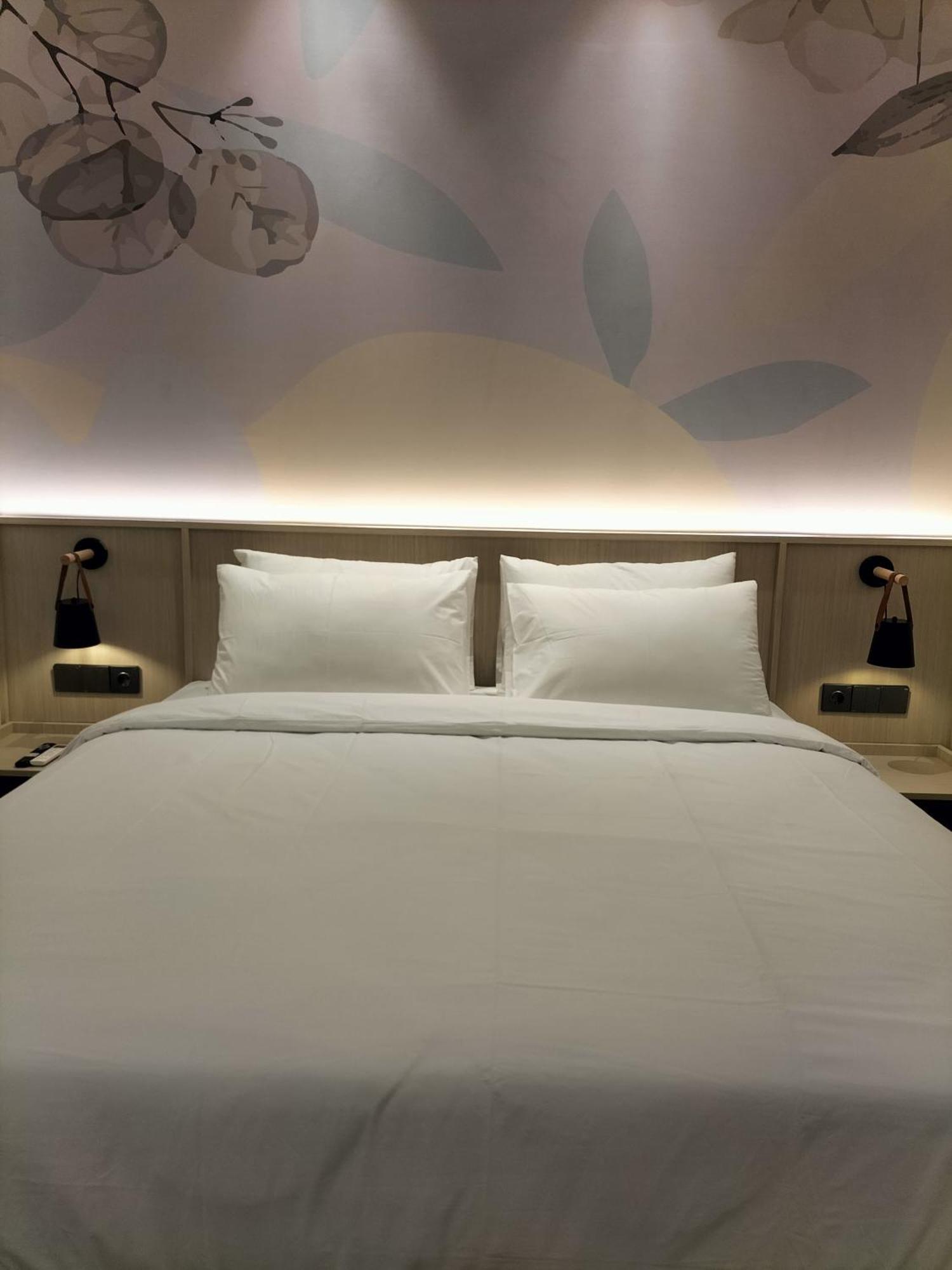 True Blue Hotel Menteng Jakarta Kültér fotó