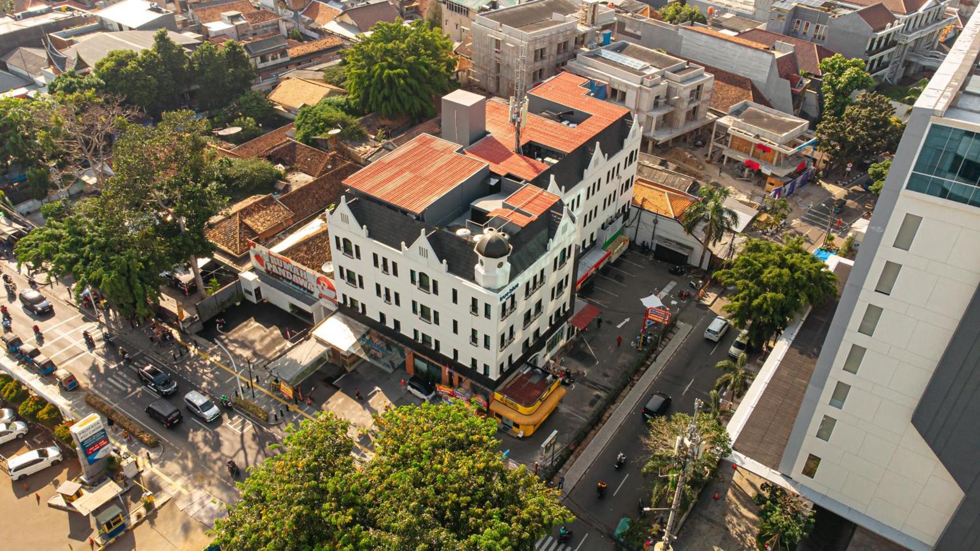 True Blue Hotel Menteng Jakarta Kültér fotó